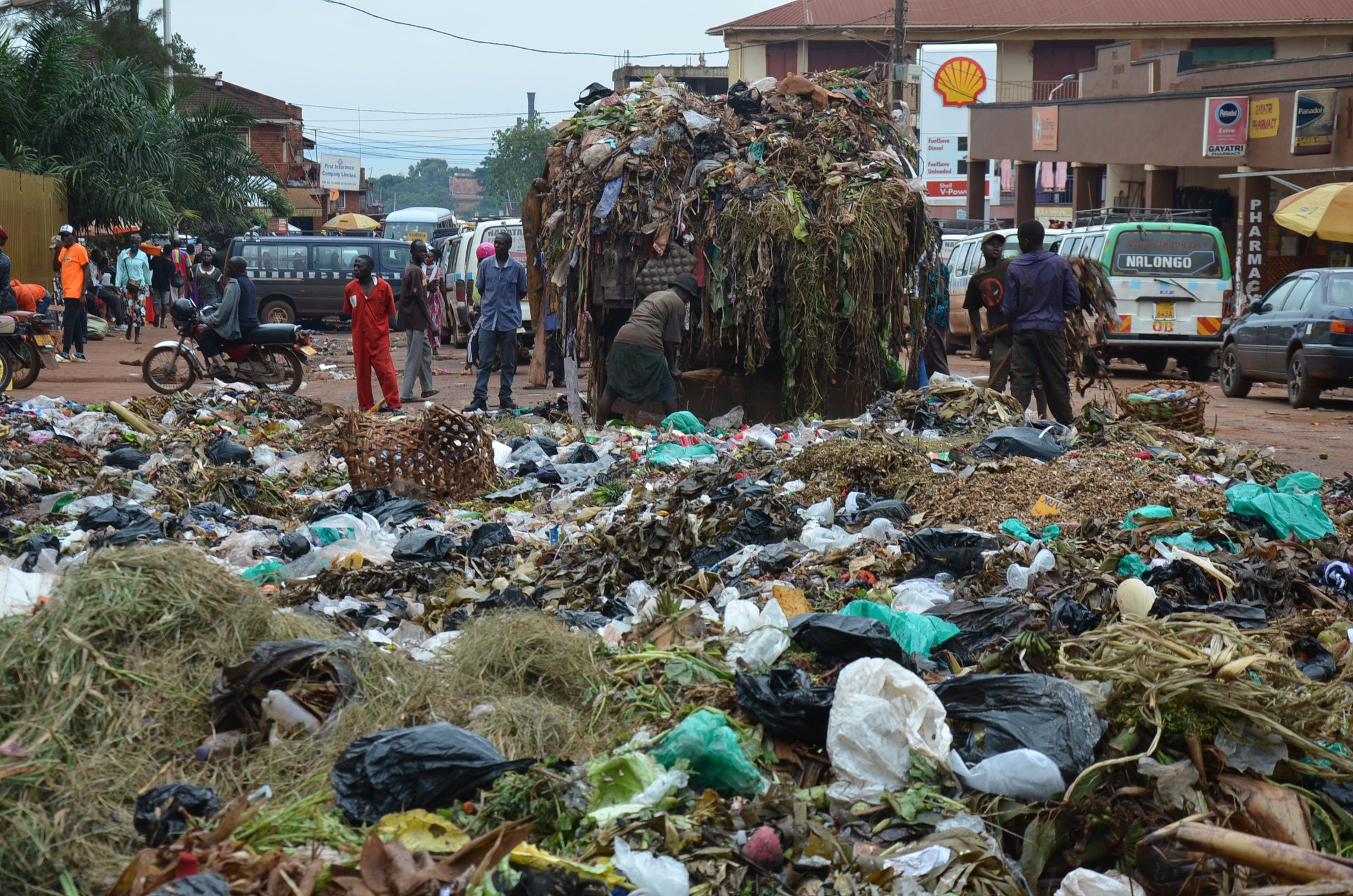Residents Near Jinja Manned Landfill Raise Alarm Over Garbage Spillovers