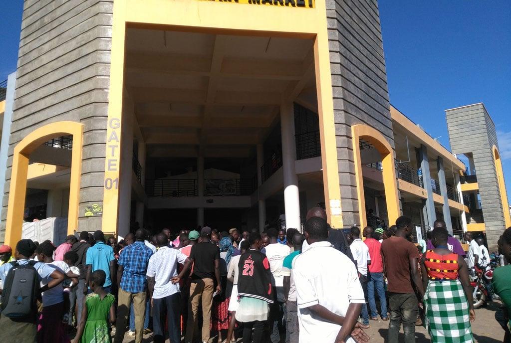 Power Disruptions and Theft Frustrate Vendors in New Government Markets